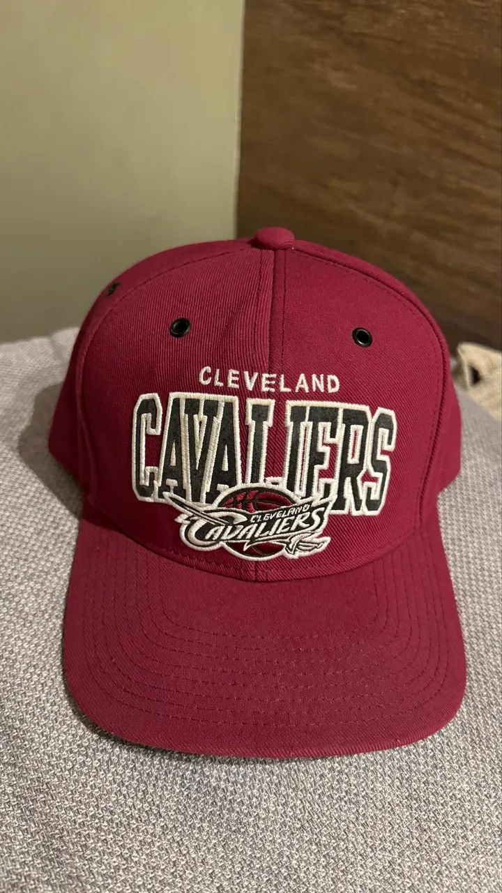 Boné Mitchell & Ness Cleveland Cavalers Arch Bordô - Foto 4