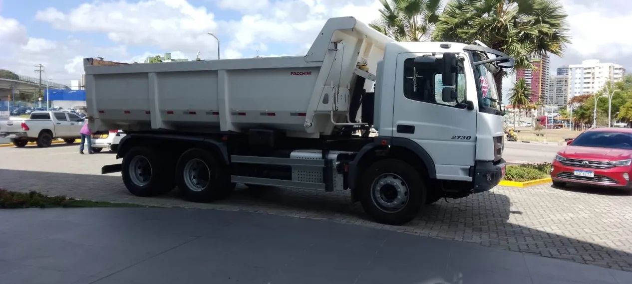 Mercedes-Benz Atego 2730 6x4 Diesel Automático 2022/23 - Foto 4