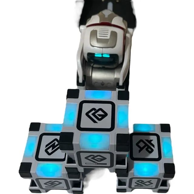 Anki Cozmo Interactive Robot