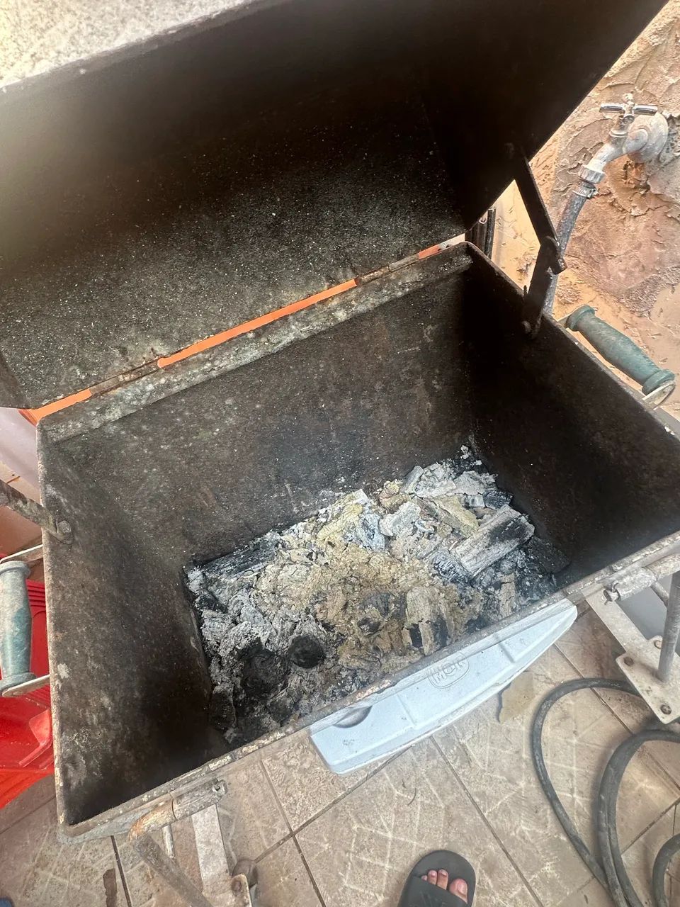Vendo churrasqueira de alumínio  - Foto 2