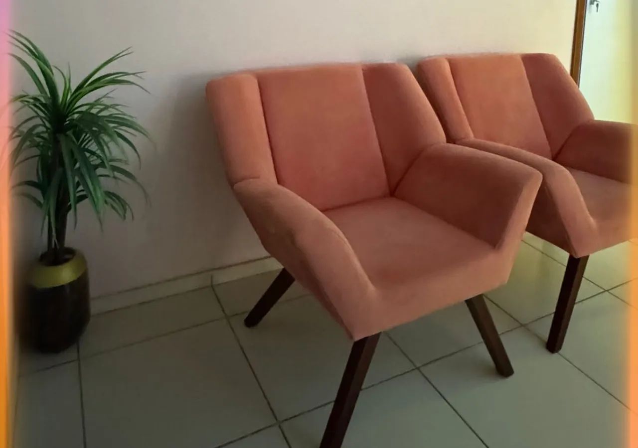  Par de Poltronas Decorativas Rosas - Ótimo Estado - Foto 2