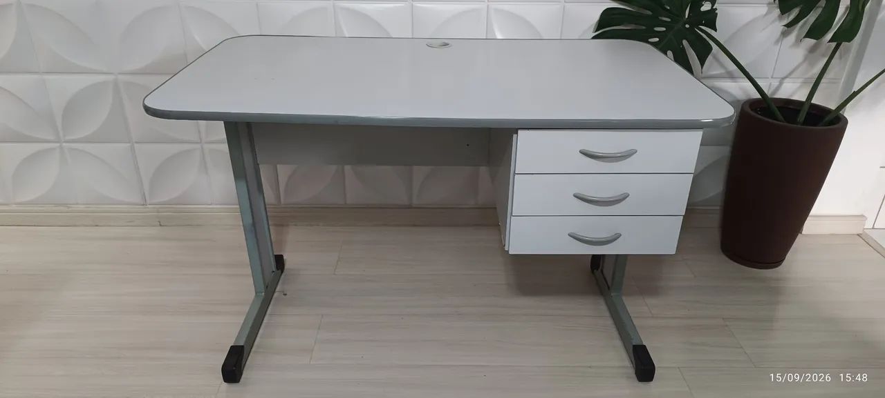 Mesa para escritório/computador 