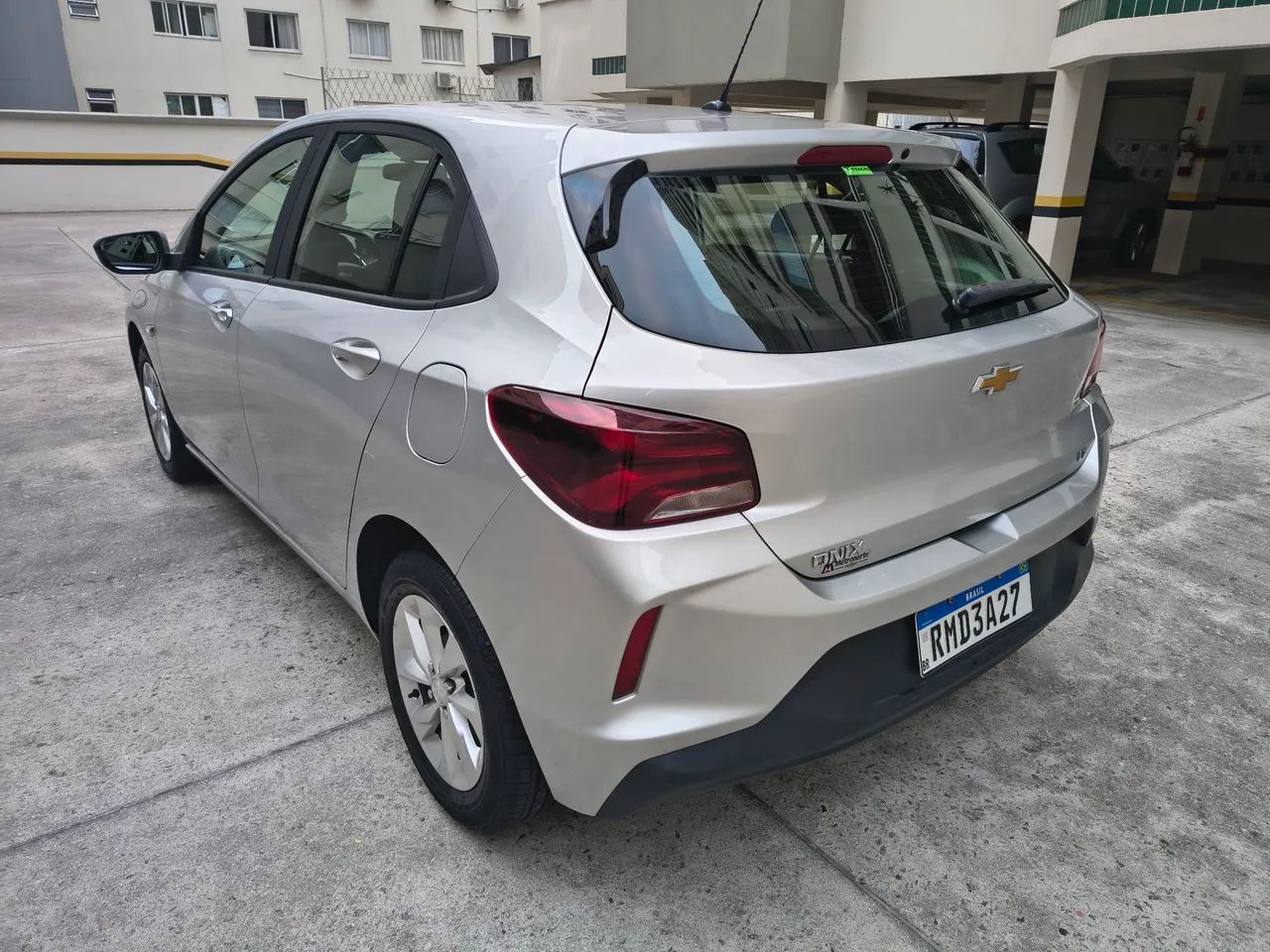 Chevrolet Onix Hatch LT 1.0 12V Flex Mec. 4P 2021 - Foto 4