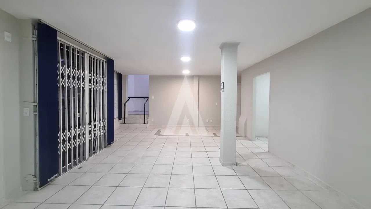 Prédio comercial com 300m² e 14 salas no Centro - Foto 4