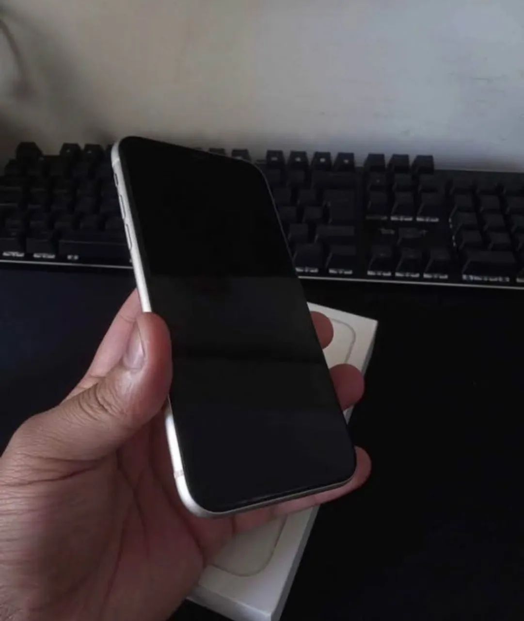 Iphone 11 extremamente novo 