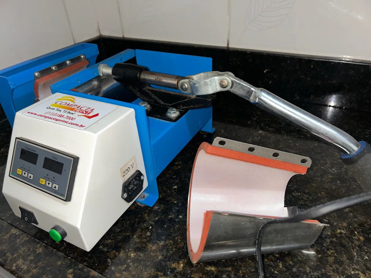 Prensa Térmica Compacta Print para Canecas Cônicas + Molde Cônico | 220V  - Foto 4