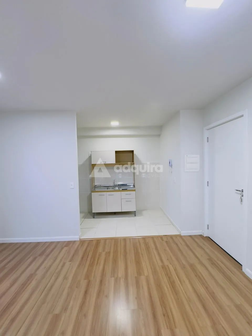 APARTAMENTO COM 2 QUARTOS E SACADA COM CHURRASQUEIRA - Foto 3