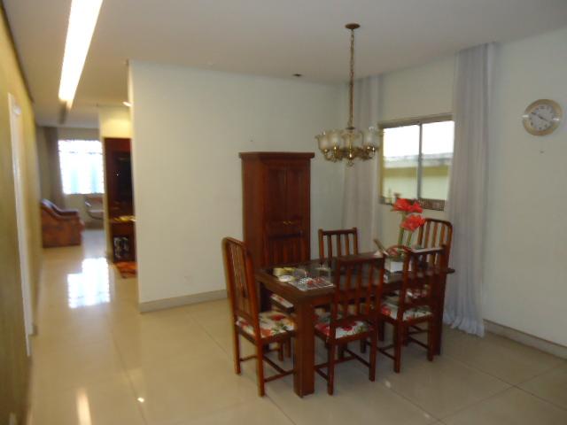 Casa 03 quartos