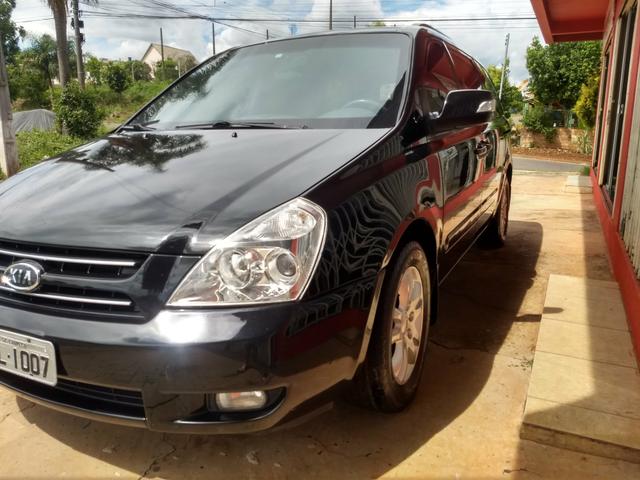 Kia Carnival EX 2012 apenas 64 mil km - Foto 2