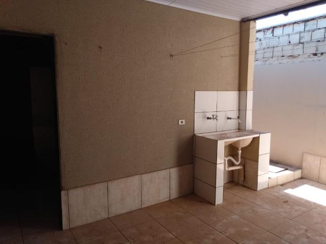 Casa 03 qtos c/ barracão Jd. Colorado - Foto 4