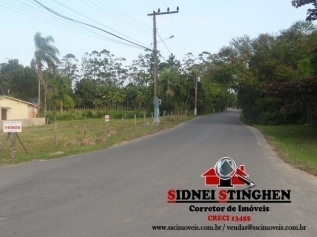Excelente terreno amplo de esquina, com frente para rua asfaltada, em bal. barra do sul - - Foto 6