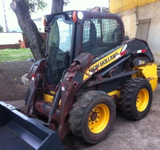 Mini-Carregadeira New Holland L220 - Foto 3