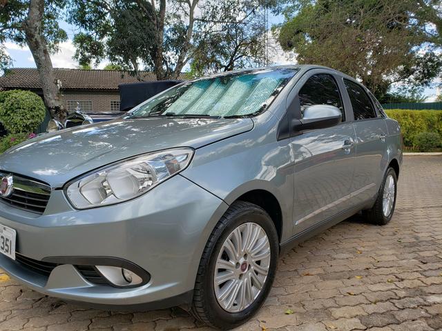 Fiat Grand Siena essence 1.6 R$30.000