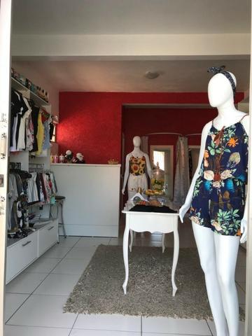 Bela loja de roupas 100 metros da Avenida principal praia dos Ingleses
