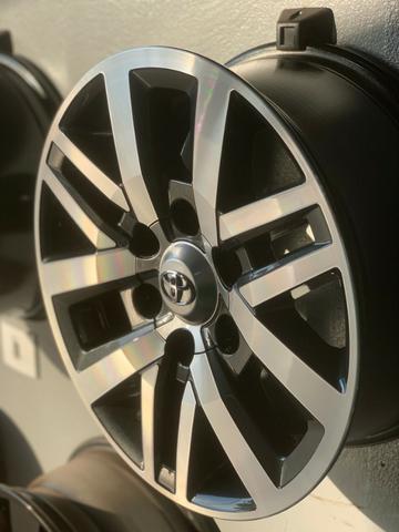 Rodas Aro 17 Toyota Hilux SRX - Foto 5