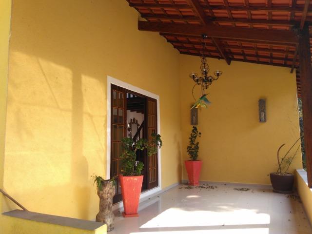 Chácara com casa de alto padrão e com linda e imensa piscina.(Tel. *) - Foto 7