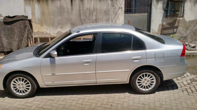 Vendo ou troco honda civic 2002 - Foto 2