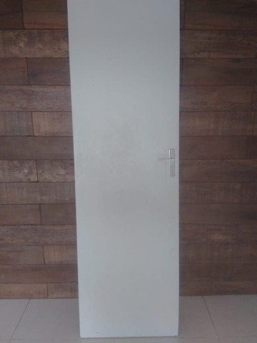 Vendo porta de banheiro 60cm - Foto 2
