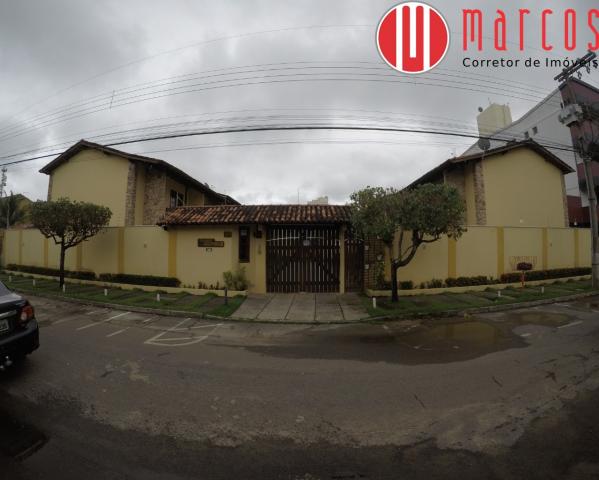 Casa duplex em Condominio fechado na Enseada Azul