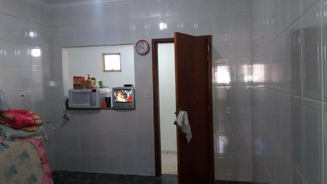 VENDO ou TROCO casa - Foto 13