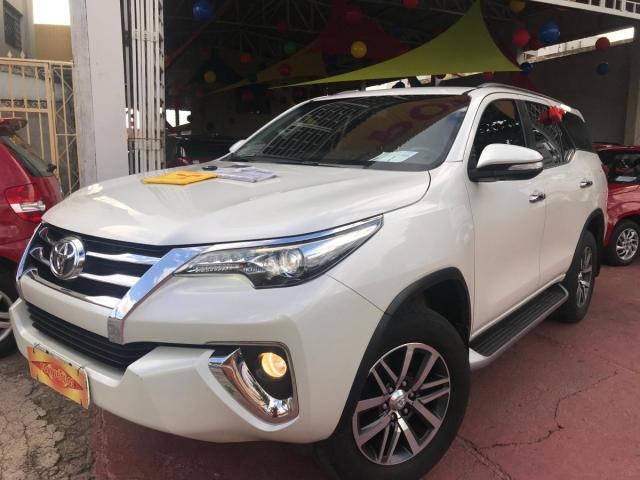 Toyota Hilux sw4 srx 4x4 2.8 TDI 16V Dies. Aut