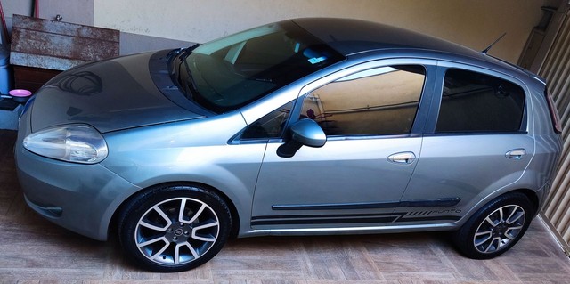 PUNTO 1.4 FLEX COM MOTOR NOVO, RODA 17, COURO