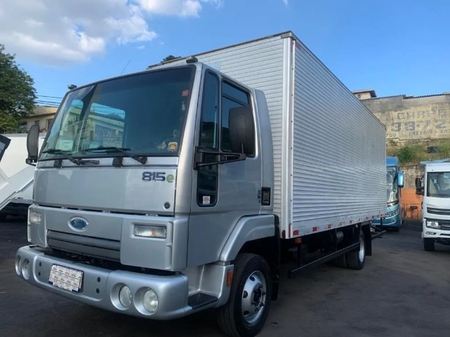 FORD CARGO 815 BAÚ DE 6,20 CHAPEADO 11/12