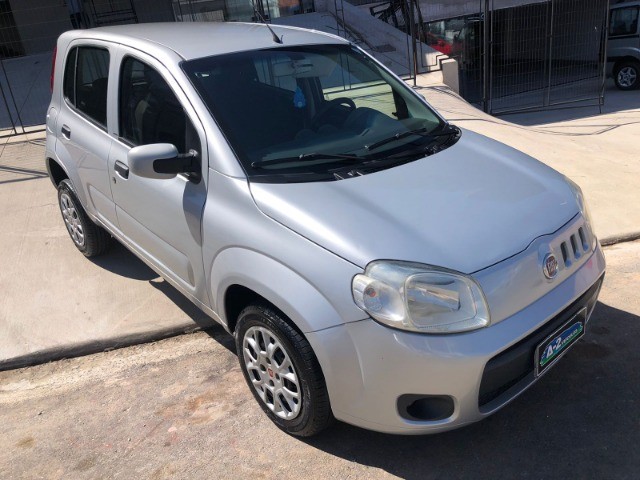 Comprar Hatch Fiat Uno 1.0 Flex Vivace Evo Branco 2013 em