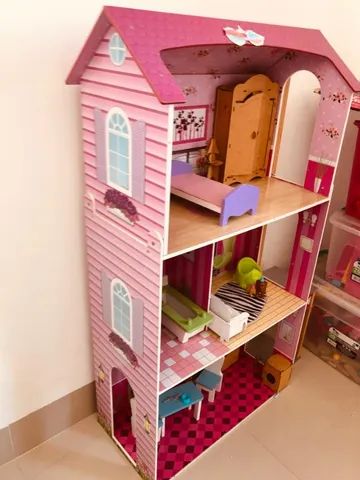 Casinha para Barbie grande com móveis