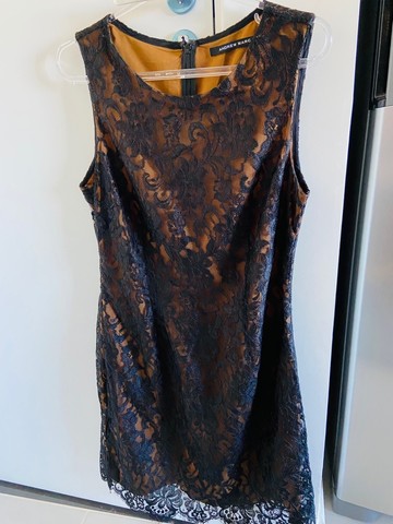 Vestido tubinho renda