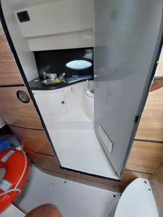 Vendo lancha real 26 class motor mag 350 - Foto 6