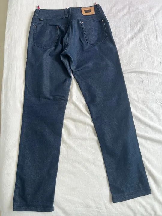 Calça Jeans reta feminina - Azul - Usada - Foto 4