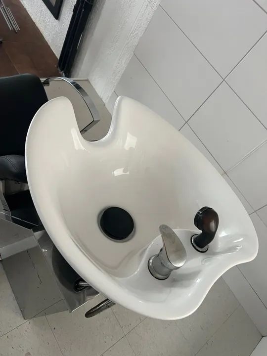 Móveis para salão Lavatório novinho - Foto 2