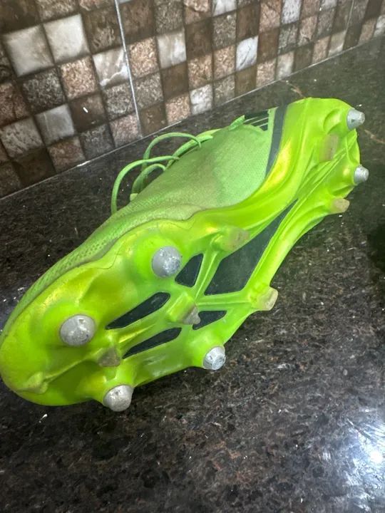 Chuteiras Adidas - Tamanho 41 - Usadas - Foto 2