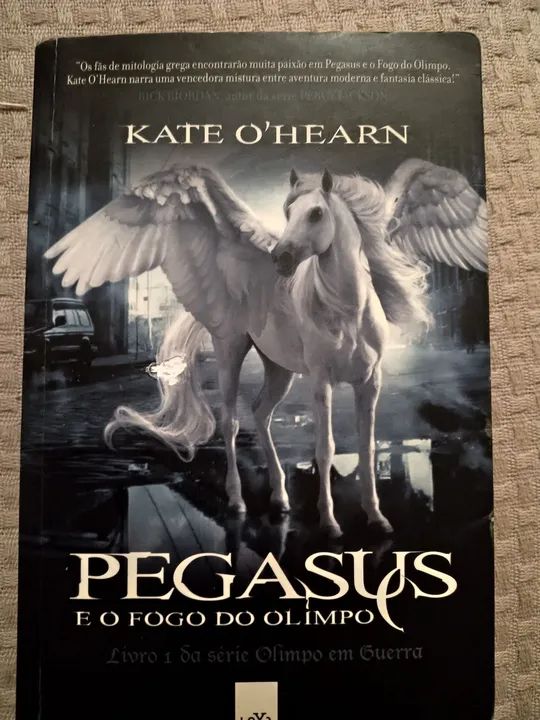 Livro Pegasus e o Fogo do Olimpo - Kate O'Hearn
