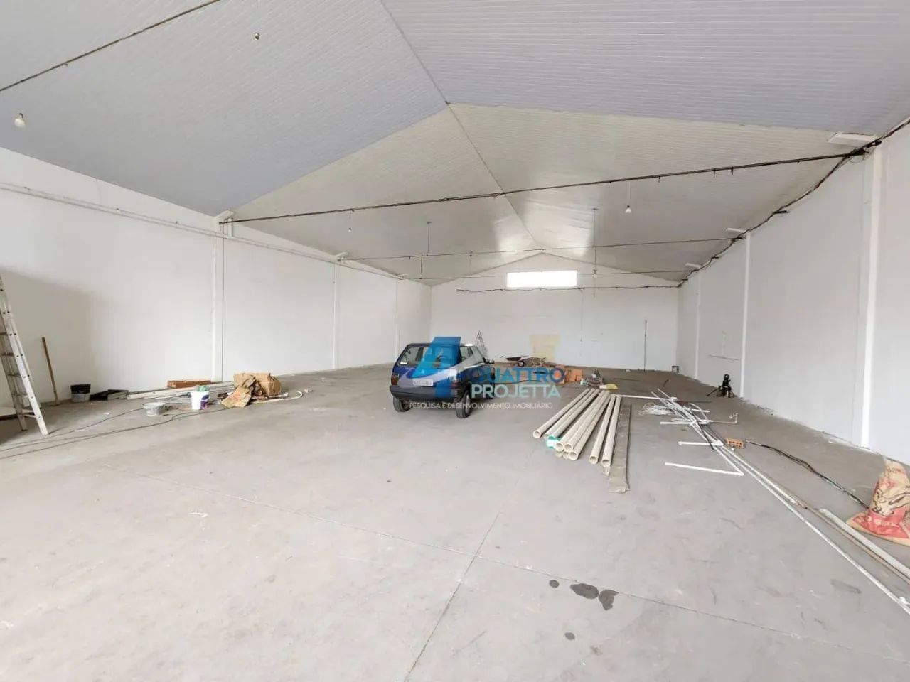Barracão para locação com 420 m² na R. Roberto Romanelli, Jardim Riviera - Cambé - Foto 3