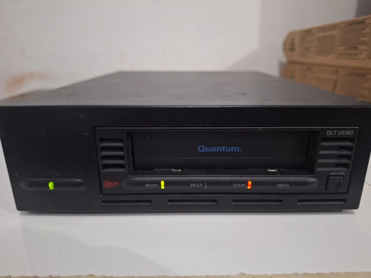 Drive de fita Quantum DLT VS160. Funcionando perfeitamente.  Acompanha fitas de brinde.