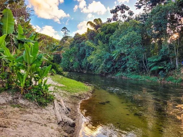 Linda casa em Lumiar com 4 suítes e rio pra banho nos fundos (1 km da praça) - Foto 12