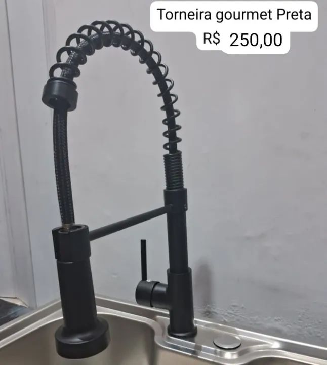 Torneira Gourmet Preta - R$ 250,00