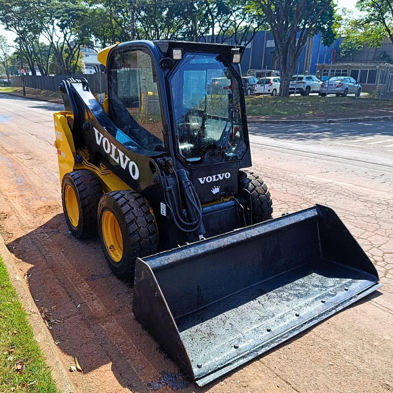 Mini Carregadeira Volvo MC95C - Ano 2018 com Garantia  - Foto 5