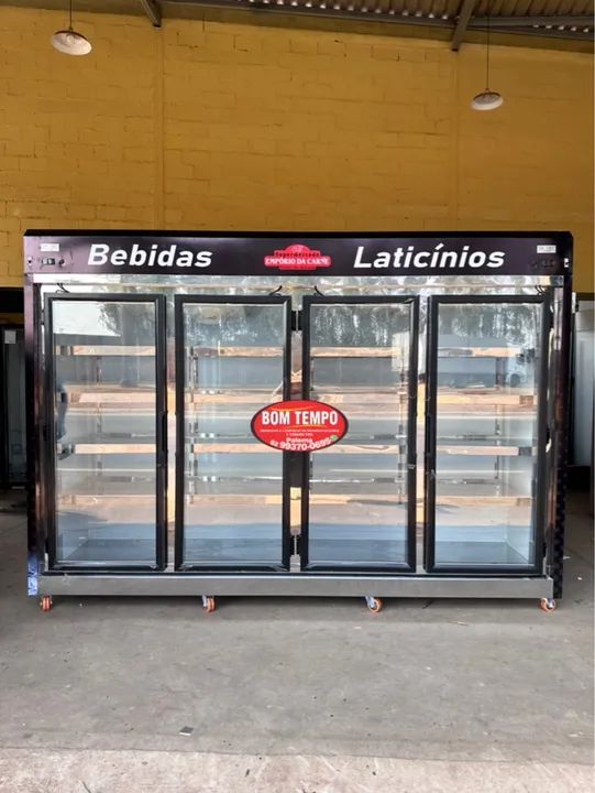 Expositor P/ BEBIDAS FRIOS E LATICÍNIOS 