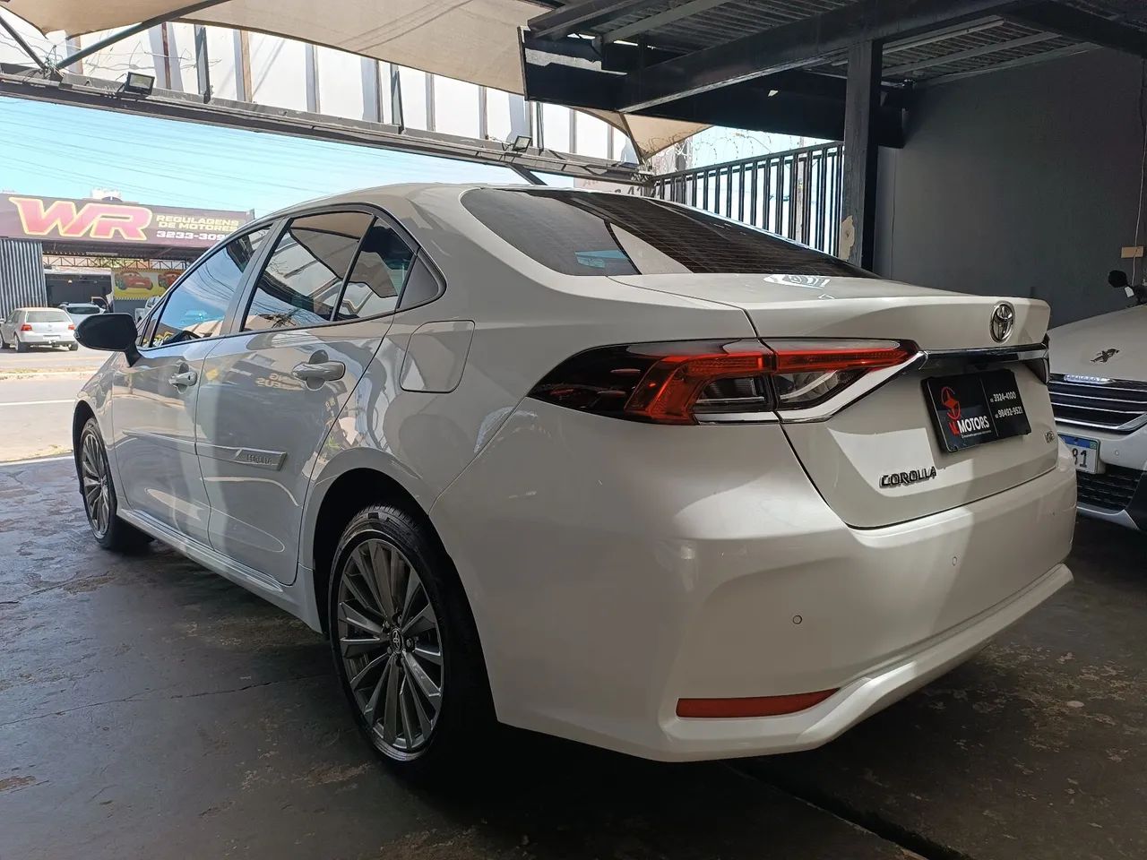 Toyota Corolla  XEI 2.0 FLEX Camb CVT AUT 10 marchas Branco Perol  2024   - Foto 5