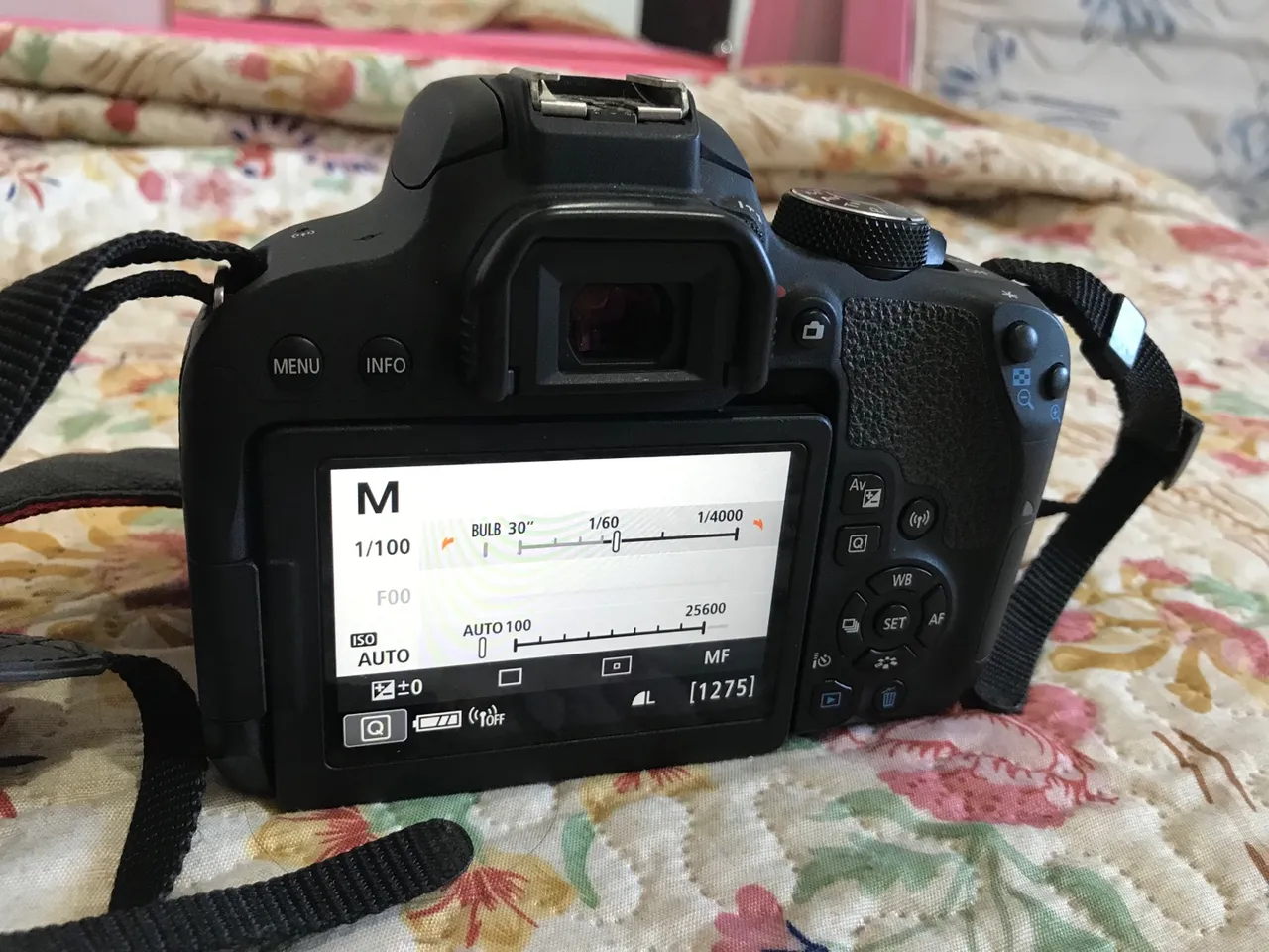 Câmera Canon T7i com Wi-Fi