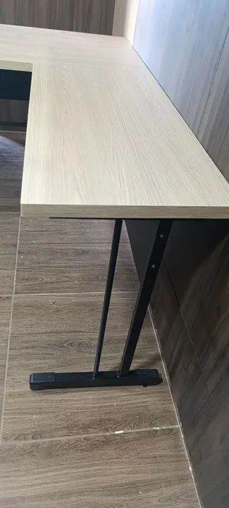 Mesa de Canto em L - Amadeirada - nova - Foto 2