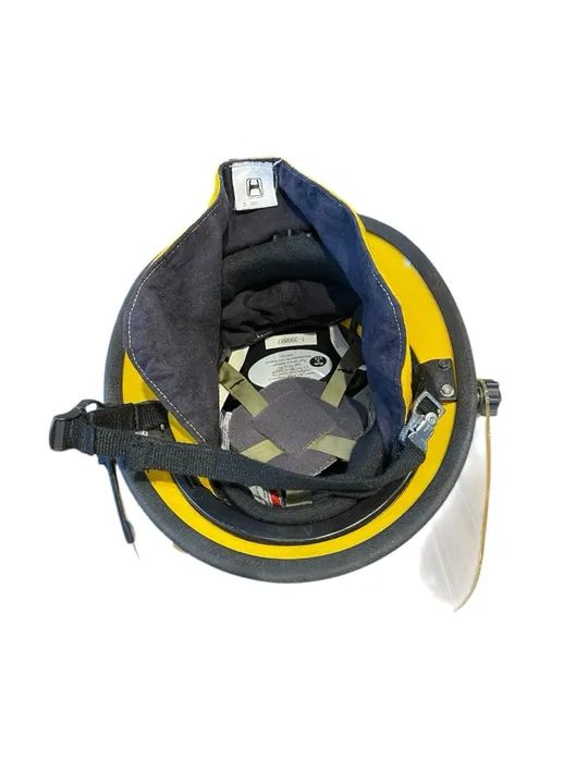 Capacete de Bombeiro Hercules usado - Foto 2