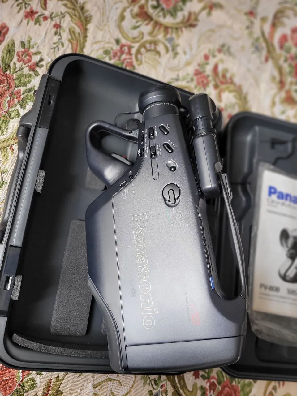 Filmadora Panasonic OmniMovie VHS PV-808 - Foto 2