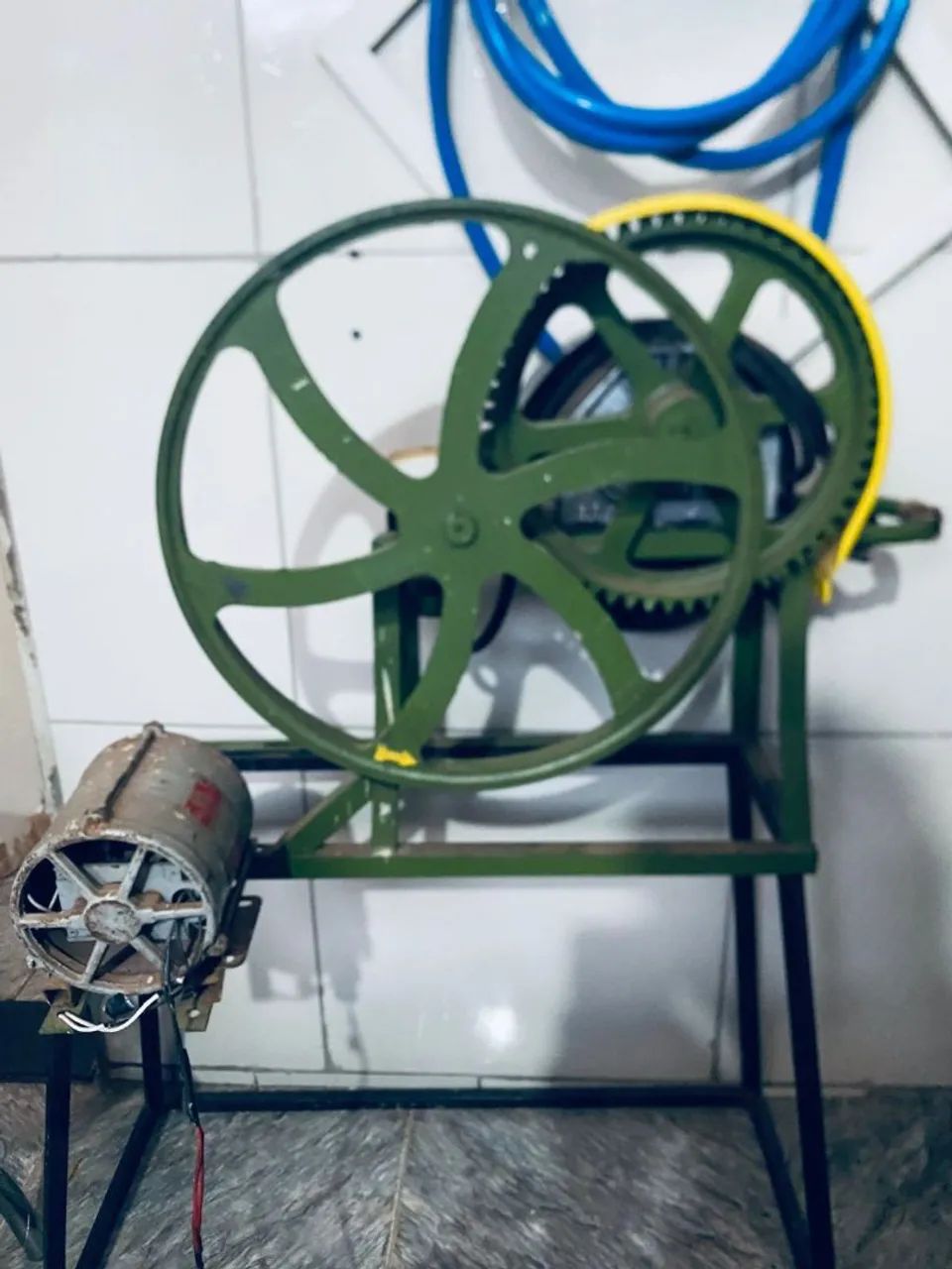 Engengem de cana desapego prai logo com motor elétrico  - Foto 2