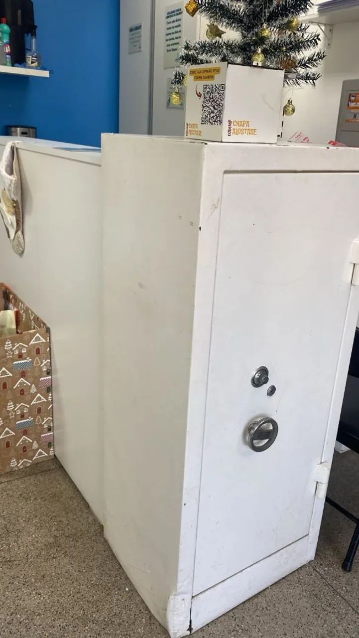 .Cofre seguro64684589504002121