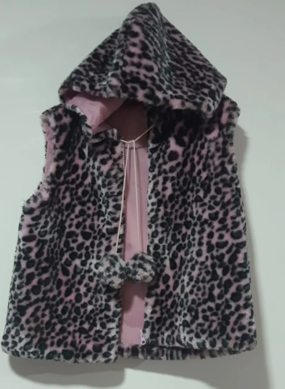 Colete peludinho de veludo.10 12 anos