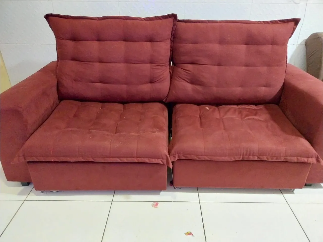Sofá Retrátil 2 Lugares Confortável e Elegante